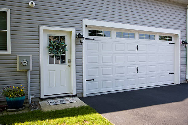 24/7 Emergency Garage Door Panel Replacement experts in El Dorado, AR
